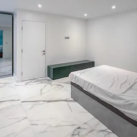 Pet Friendly In Semesterbostad